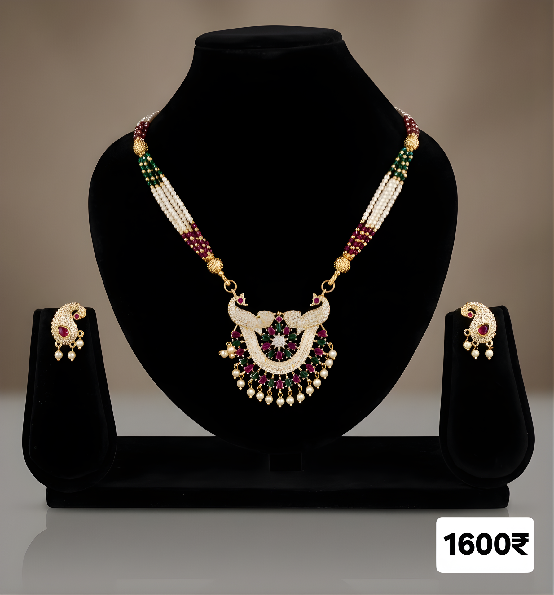 TRADTIONAL AMERICAN DIAMOND PEARL NECKLACE